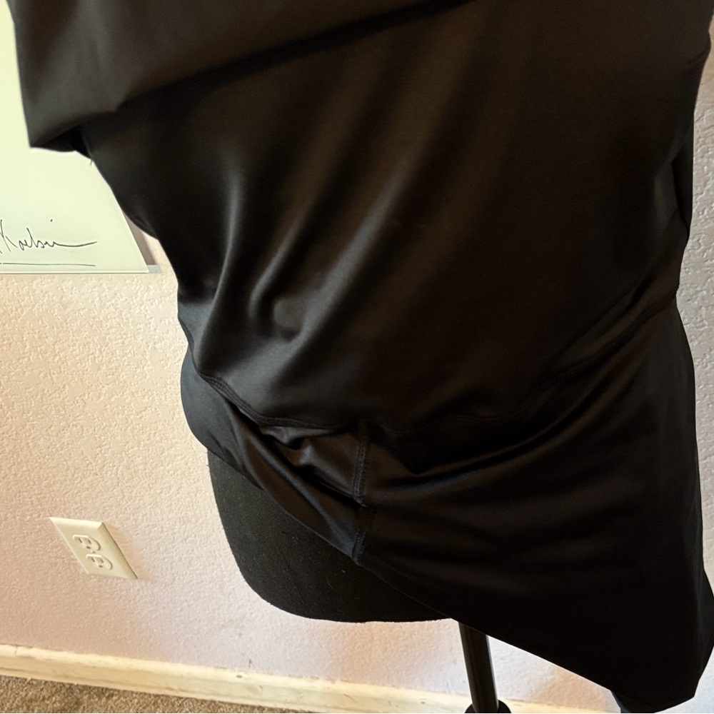 dress with shorts size large - Picture 4 of 6